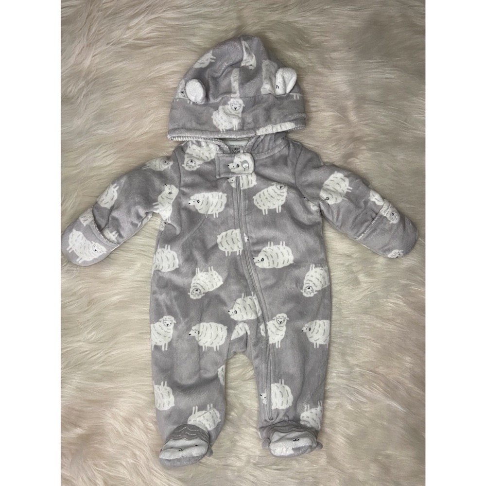 Carter’s Baby coat with hood size Newborn